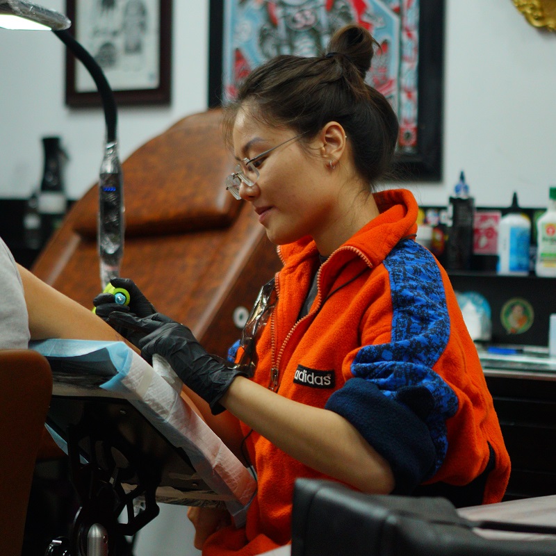 High techniche and cleaning azone tattoo